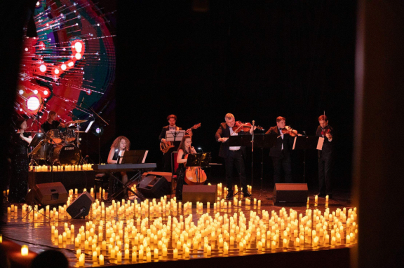 Оркестр CAGMO — Саундтреки Эйнауди при свечах