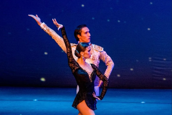 &Zcy;&vcy;&iocy;&zcy;&dcy;&ycy; &Mcy;&icy;&rcy;&ocy;&vcy;&ocy;&gcy;&ocy; &bcy;&acy;&lcy;&iecy;&tcy;&acy; &icy; Moscow State Ballet &vcy; &lcy;&iecy;&gcy;&iecy;&ncy;&dcy;&acy;&rcy;&ncy;&ocy;&mcy; &scy;&pcy;&iecy;&kcy;&tcy;&acy;&kcy;&lcy;&iecy; &laquo;&Kcy;&Acy;&Rcy;&Mcy;&IEcy;&Ncy;&raquo;