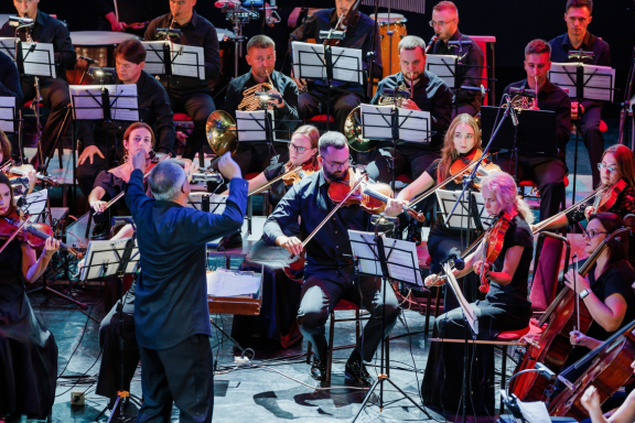 &Kcy;&ocy;&ncy;&tscy;&iecy;&rcy;&tcy; &Gcy;&ocy;&scy;&ucy;&dcy;&acy;&rcy;&scy;&tcy;&vcy;&iecy;&ncy;&ncy;&ocy;&gcy;&ocy; &ecy;&scy;&tcy;&rcy;&acy;&dcy;&ncy;&ocy;-&scy;&icy;&mcy;&fcy;&ocy;&ncy;&icy;&chcy;&iecy;&scy;&kcy;&ocy;&gcy;&ocy; &ocy;&rcy;&kcy;&iecy;&scy;&tcy;&rcy;&acy; &laquo;&Scy;&icy;&mcy;&fcy;&ocy;-&kcy;&icy;&ncy;&ocy;&colon; &mcy;&acy;&gcy;&icy;&yacy; &scy;&acy;&ucy;&ncy;&dcy;&tcy;&rcy;&iecy;&kcy;&ocy;&vcy;&raquo;