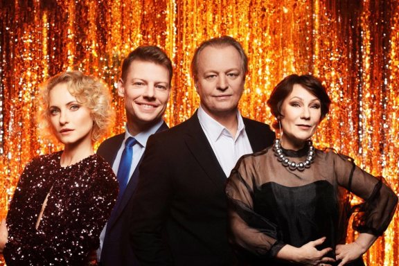 &Lcy;&yucy;&bcy;&ocy;&vcy;&softcy; &vcy; &kcy;&vcy;&acy;&dcy;&rcy;&acy;&tcy;&iecy;