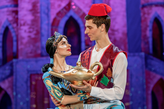 &laquo;&Vcy;&ocy;&lcy;&shcy;&iecy;&bcy;&ncy;&acy;&yacy; &lcy;&acy;&mcy;&pcy;&acy; &Acy;&lcy;&acy;&dcy;&dcy;&icy;&ncy;&acy;&raquo;&period; &Bcy;&acy;&lcy;&iecy;&tcy; &dcy;&lcy;&yacy; &dcy;&iecy;&tcy;&iecy;&jcy; &laquo;&Gcy;&ocy;&scy;&ucy;&dcy;&acy;&rcy;&scy;&tcy;&vcy;&iecy;&ncy;&ncy;&ycy;&jcy; &bcy;&acy;&lcy;&iecy;&tcy; &Kcy;&ucy;&bcy;&acy;&ncy;&icy;&raquo;