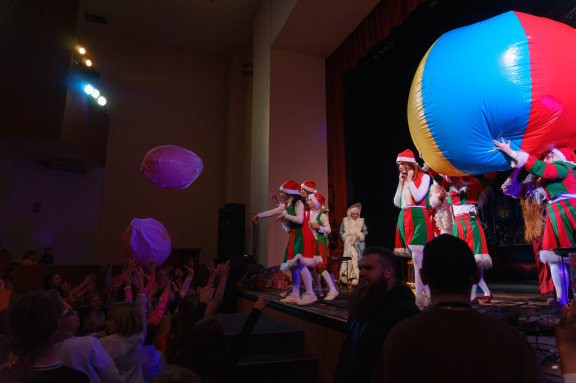 "&Acy;&zcy;&ocy;&tcy;&ncy;&ocy;&iecy; &zcy;&iecy;&lcy;&softcy;&iecy; &chcy;&ucy;&dcy;&iecy;&scy;"